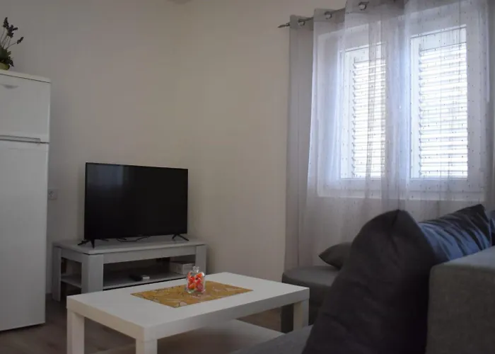 Doris Apartman Gradac (Split-Dalmatia)